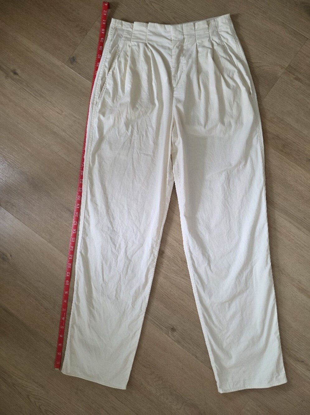 Abercrombie & Fitch Cream Chinos